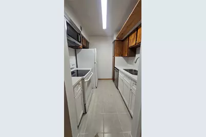 8427 Hearth Drive #4, Houston, TX 77054 - Photo 9