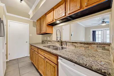 10244 Bridgeland Lane, Houston, TX 77041 - Photo 17