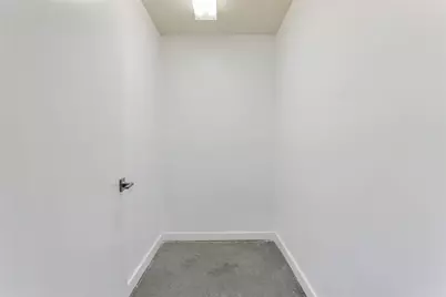 2000 Bagby Street #2401, Houston, TX 77002 - Photo 17