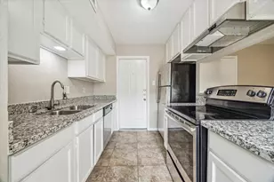 10311 Richmond Hill Dr, Houston, TX 77041 - Photo 9