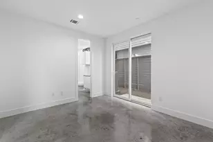 5915 E Post Oak Ln, Houston, TX 77055 - Photo 5