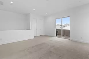 5915 E Post Oak Ln, Houston, TX 77055 - Photo 35