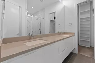 5915 E Post Oak Ln, Houston, TX 77055 - Photo 27