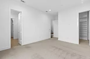 5915 E Post Oak Ln, Houston, TX 77055 - Photo 29