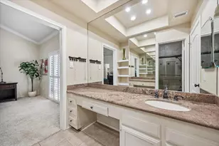 11711 Memorial Dr, Houston, TX 77024 - Photo 15