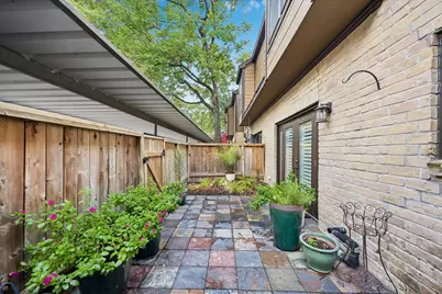 11711 Memorial Drive #17, Houston, TX 77024 - Photo 21