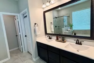 8711 W Cres Lake Cir, Baytown, TX 77521 - Photo 9