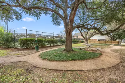 1513 Beaconshire Road, Houston, TX 77077 - Photo 31