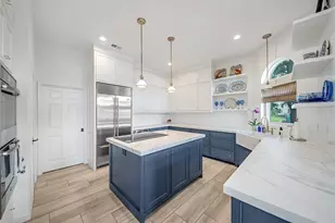 318 Bayshore Dr, Montgomery, TX 77356 - Photo 11