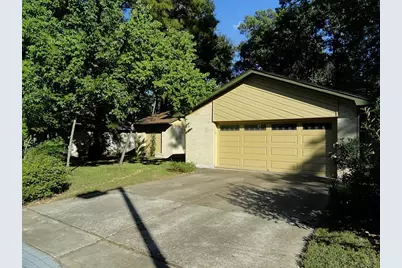9 N Deerfoot Circle, The Woodlands, TX 77380 - Photo 1