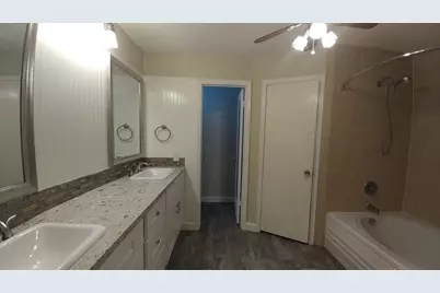 9 N Deerfoot Circle, The Woodlands, TX 77380 - Photo 39