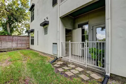 1441 East Street #107, Houston, TX 77007 - Photo 11