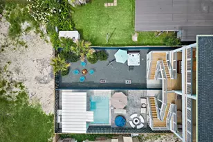 2307 Bernardo De Galvez Ave, Galveston, TX 77550 - Photo 43