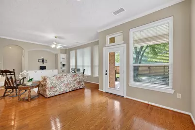 70 E Northcastle Circle, The Woodlands, TX 77384 - Photo 19