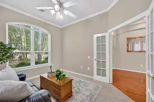 70 E Northcastle Cir, The Woodlands, TX 77384 - Photo 5