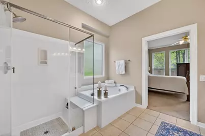 70 E Northcastle Circle, The Woodlands, TX 77384 - Photo 25