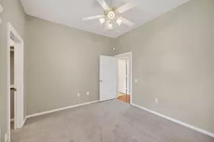 70 E Northcastle Cir, The Woodlands, TX 77384 - Photo 29