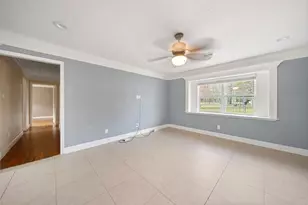 6742 Dusty Ln, Conroe, TX 77306 - Photo 9