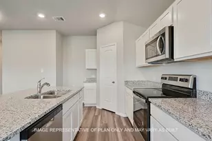 10609 Knox Lndg Dr, Bryan, TX 77845 - Photo 3