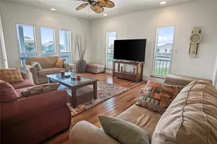 3101 Diane, Crystal Beach, TX 77650 - Photo 13