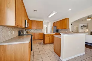 4003 Copper Crk, Baytown, TX 77521 - Photo 17