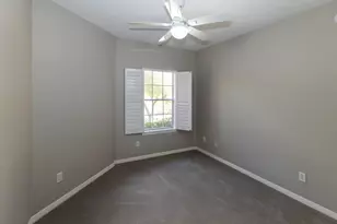 2435 Thorndon Park Ct, League City, TX 77573 - Photo 11