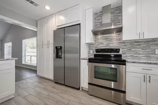319 Gentilly Dr, Katy, TX 77450 - Photo 9