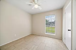 1113 Canyon Springs Dr, La Porte, TX 77571 - Photo 17