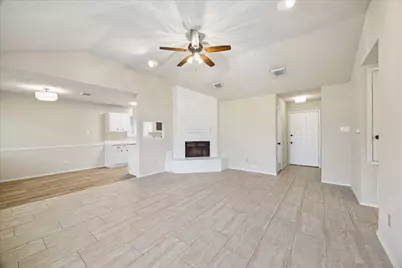 1113 Canyon Springs Drive, La Porte, TX 77571 - Photo 3