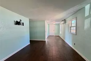 322 Hays Rd, Oyster Creek, TX 77541 - Photo 3