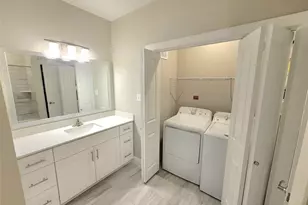 1720 Crestdale Dr, Houston, TX 77080 - Photo 1