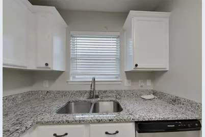 308 Crooked Pine Court, Conroe, TX 77304 - Photo 7