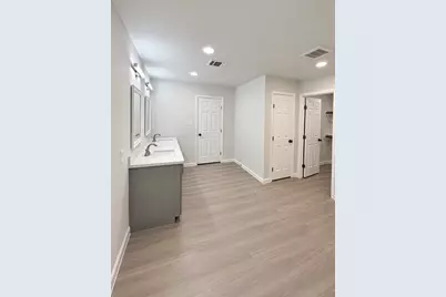 124 Deane Drive, Livingston, TX 77351 - Photo 11