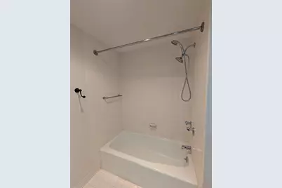 5001 Woodway Drive #1705, Houston, TX 77056 - Photo 13