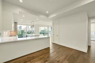 2047 Westcreek Lane #302, Houston, TX 77027 - Photo 7