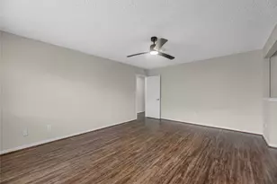 6527 Briar Glade Dr, Houston, TX 77072 - Photo 13