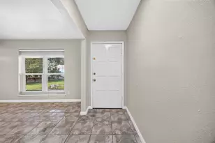 11307 Langdon Ln, Houston, TX 77072 - Photo 7