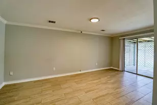 7557 Meadowview Dr, Houston, TX 77037 - Photo 9