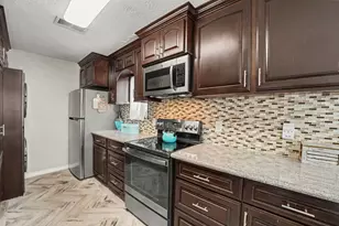 18800 Egret Bay Blvd, Webster, TX 77058 - Photo 7