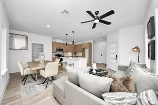 9028 Scott St, Houston, TX 77051 - Photo 11