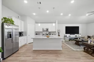 1202 Filly Crk Dr, Alvin, TX 77511 - Photo 9