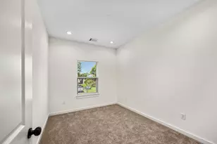 5700 Elysian St, Houston, TX 77009 - Photo 19