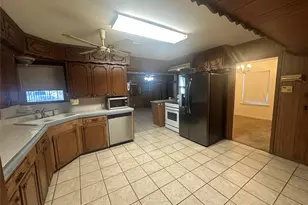 4101 Philco Dr, Houston, TX 77080 - Photo 9