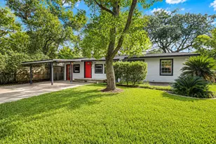 519 Magnolia St, Lake Jackson, TX 77566 - Photo 1