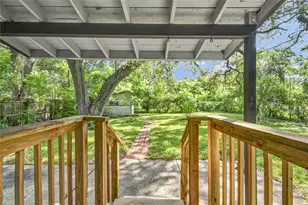 519 Magnolia St, Lake Jackson, TX 77566 - Photo 17
