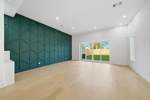 406 E 28th St, Houston, TX 77008 - Photo 9