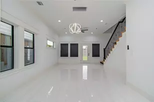117 E 38th St, Houston, TX 77018 - Photo 5