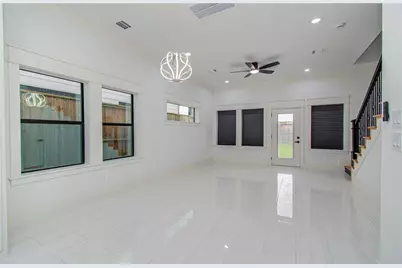 117 E 38th Street, Houston, TX 77018 - Photo 13