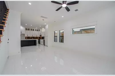 117 E 38th Street, Houston, TX 77018 - Photo 11