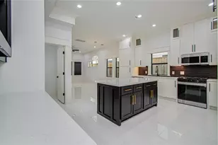 117 E 38th St, Houston, TX 77018 - Photo 9